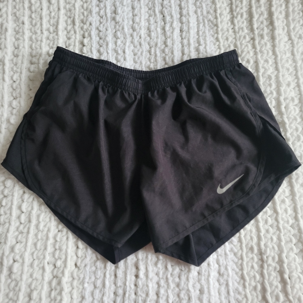 SMALL NIKE
